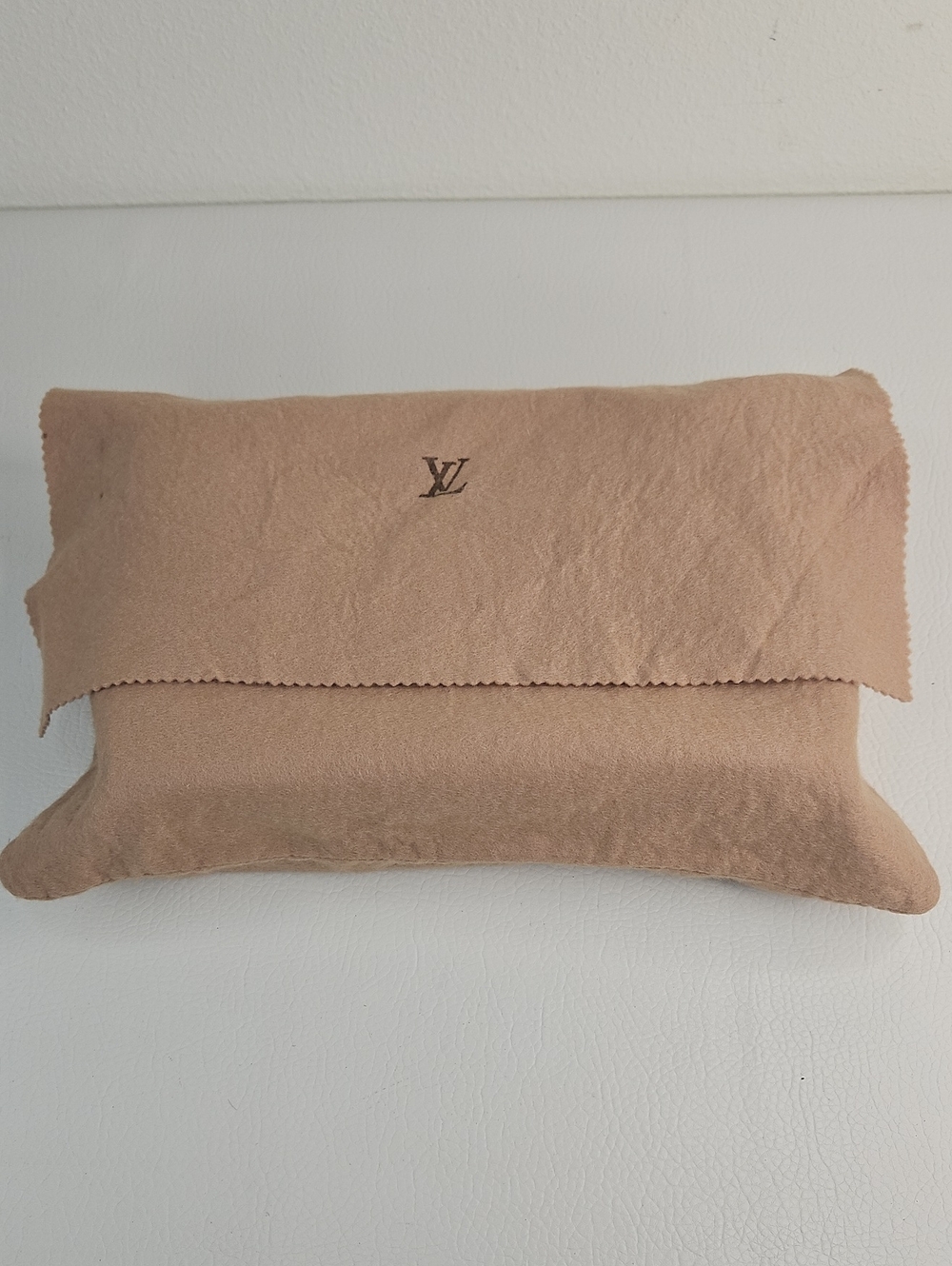 Authentic Louis Vuitton Trocadéro 27 EPI Crossbody Shoulder Bag w/dustcover - Picture 16 of 16